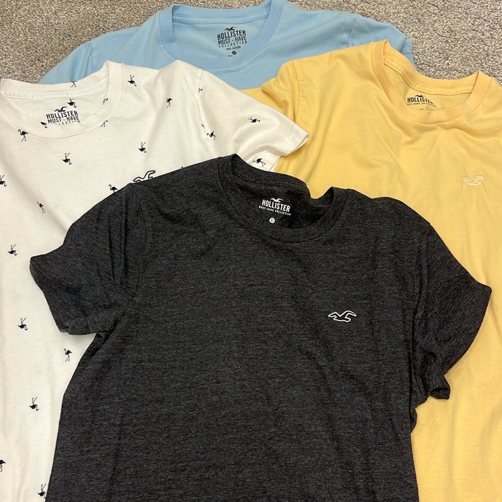 Bundle of 4 Hollister t shirts